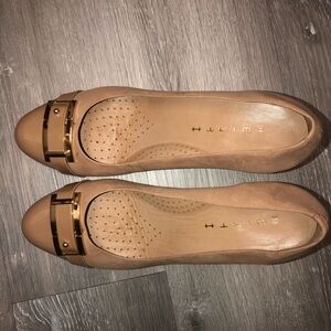 Women's Tan heels